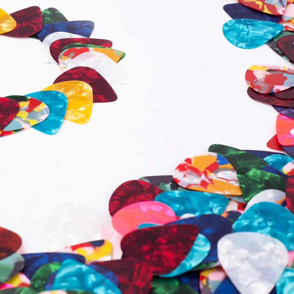 

200pcs Heart Shaped Celluloid Guitar Pick Plectrum Plastic Ukulele Guitar Picks Accessories Random Color (100pcs 0.46mm Picks an