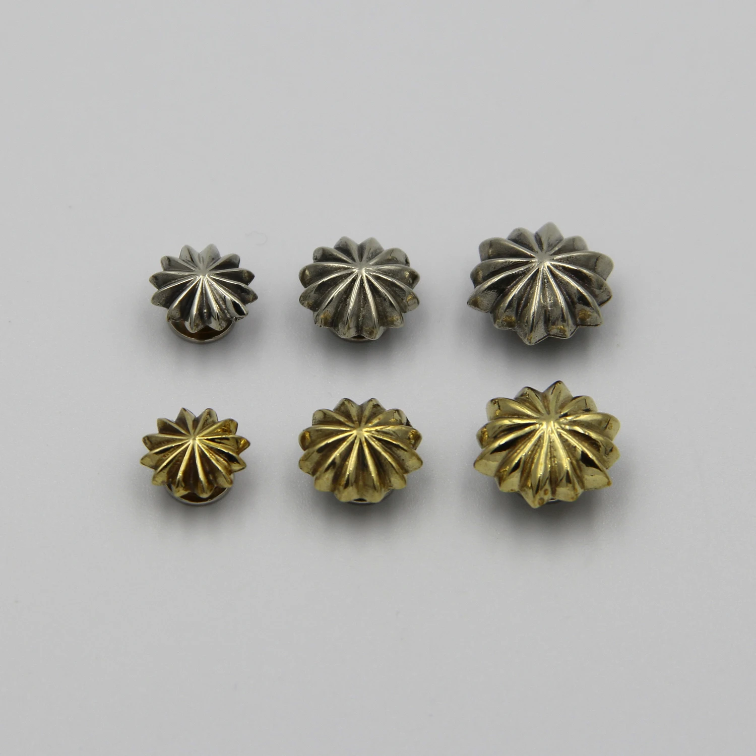 RiSALE-Conchos à fleurs en cuir 10mm, matériel de décoration artisanale