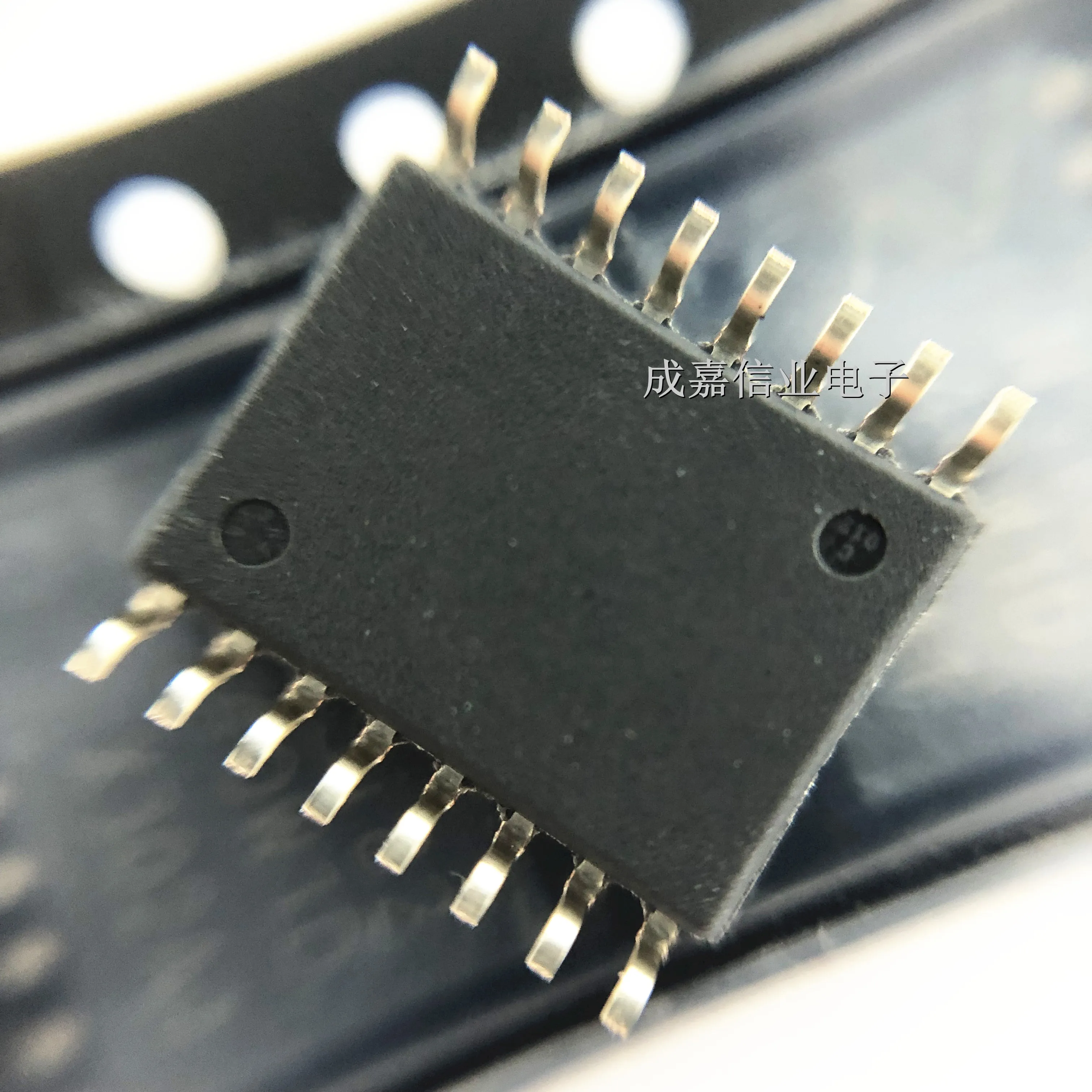 10pcs/Lot NSI8240W1-DSWR SOW-16 NSi8240W1D High Reliability Enhanced Four Channel Digital Isolator