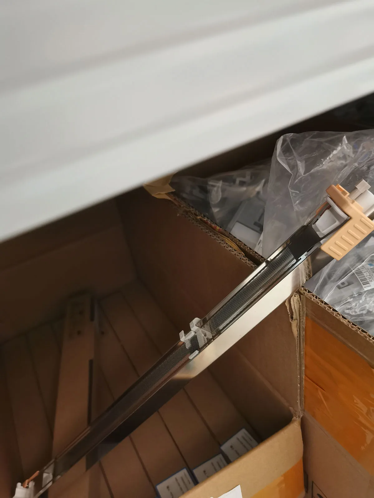 

1pcs. 013R00650 Compatible Charge Corona Unit Replacement for Xerox DC 240 250 242 252 DC240 550 560 570 C75 700 Digital Color