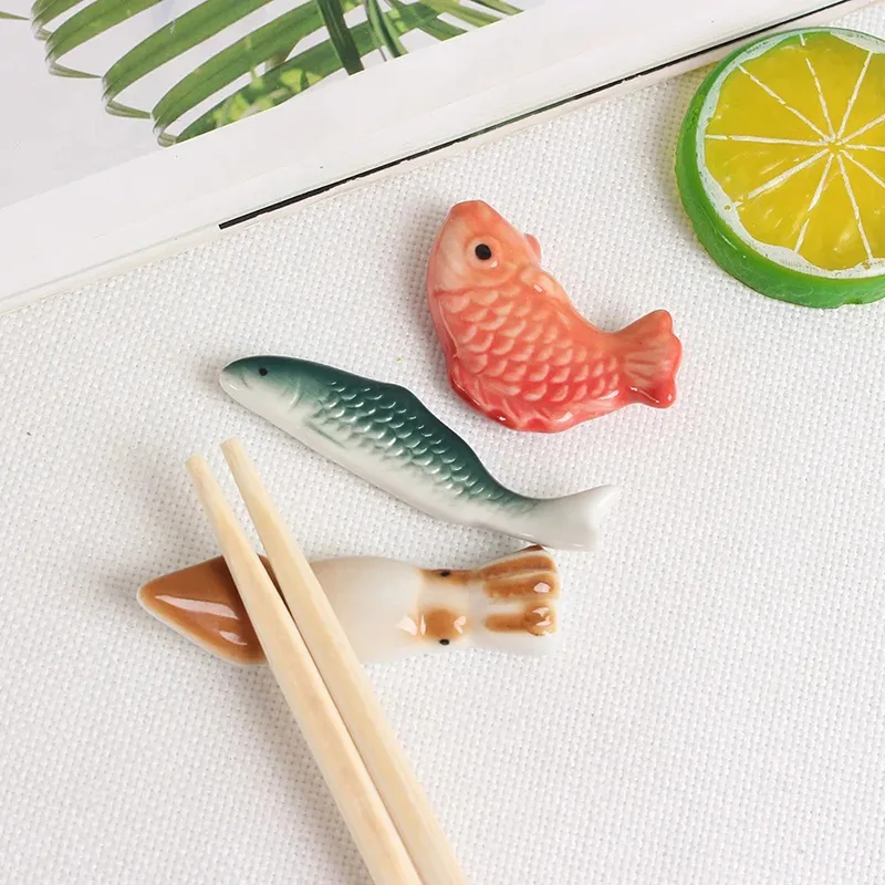 Fish-Shape Ceramic Chopsticks Holder Spoon Fork Rest Sushi Sticks Rack Shelf Chopsticks Holder Stand Rest Pillow Kitchen Utensil