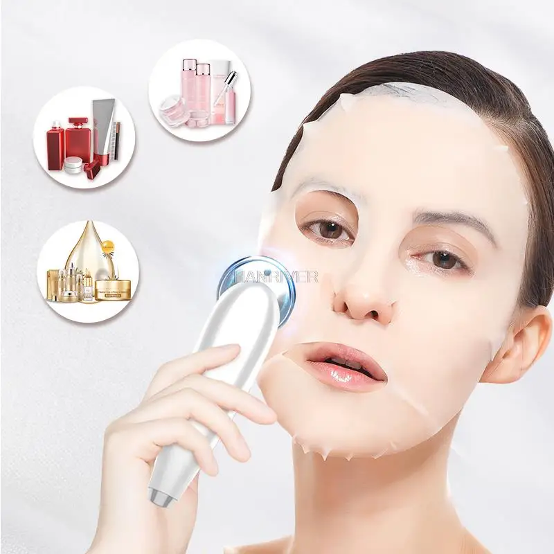 熱によるフェイシャルマッサージ機能付き、赤色と青色の光で毛穴の汚れを取り除く美顔器