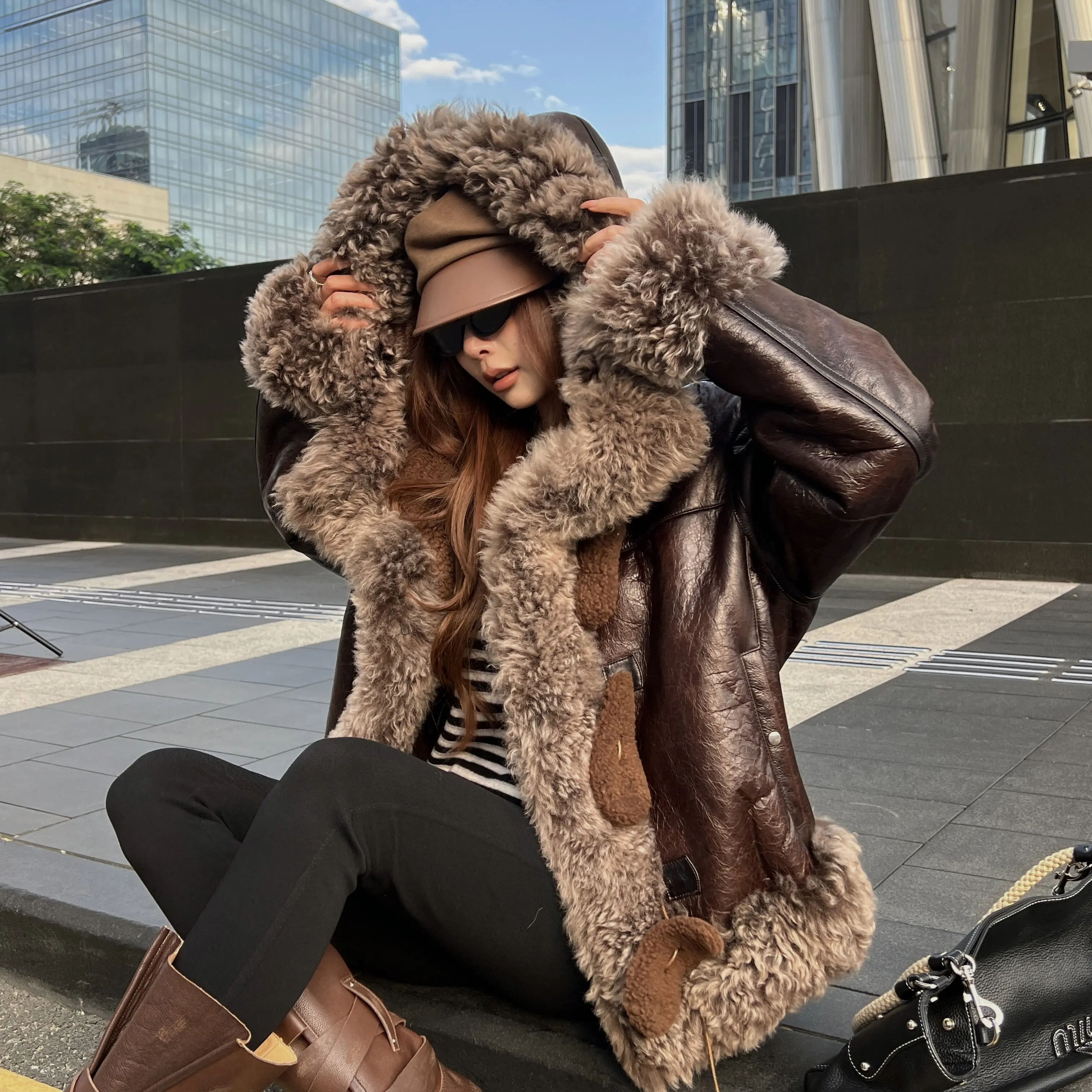 2026 Winter New Coat Women Thick Luxury Hooded Long-sleeved Dark Brown Australian Beautiful Slave Fur Integrat
