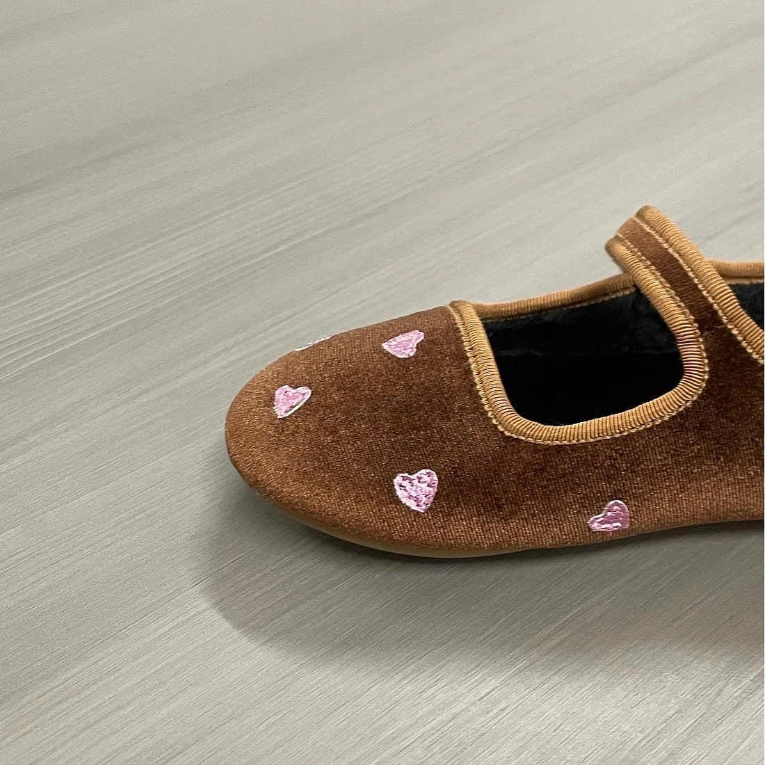 Xingliupi Neue Schuhe Kinder-Prinzessinnenschuhe Outdoor-Tanzschuhe Damenschuhe Samt-Plüsch-Dekoration Herzform – Detail 15