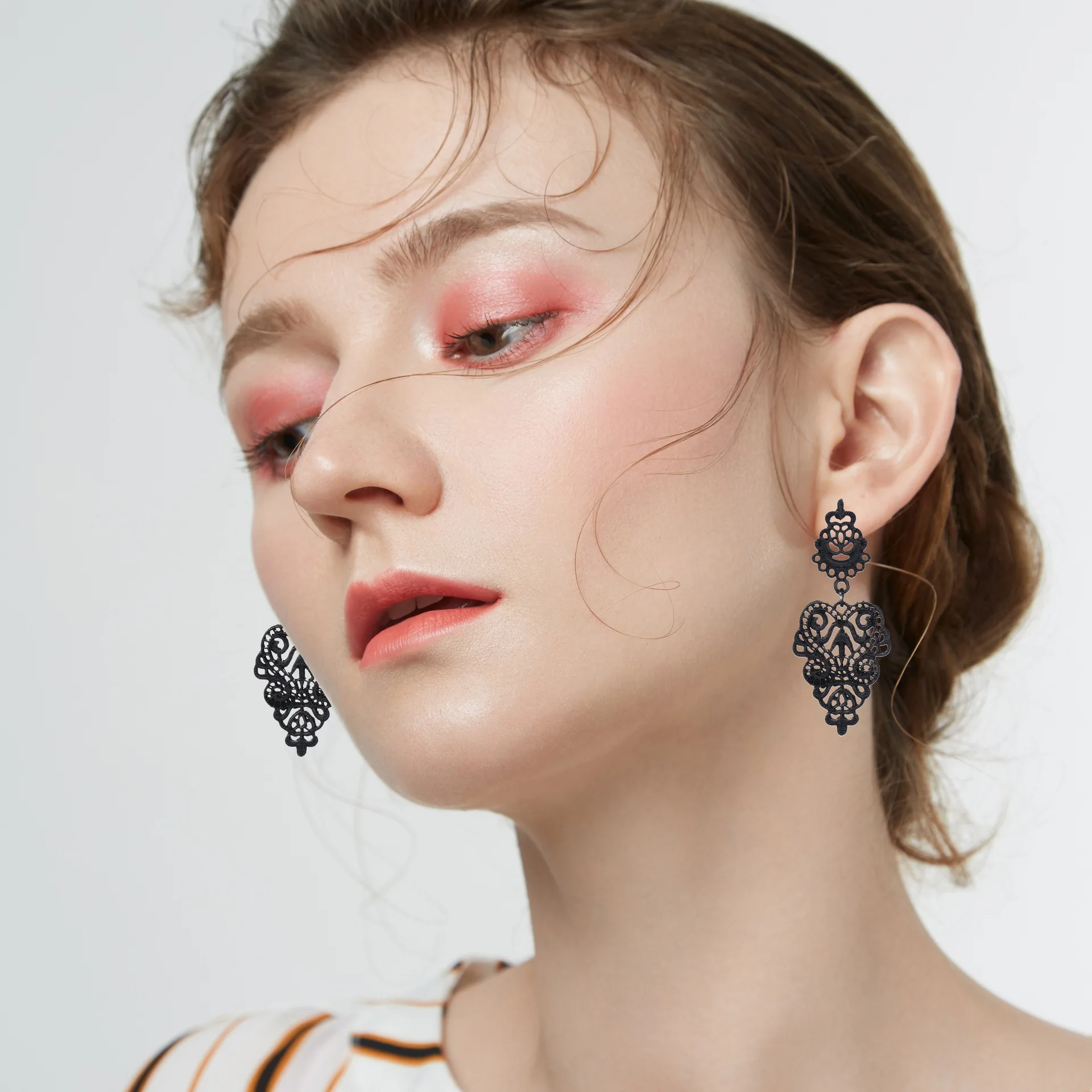 European Fashion Exaggerated Bohemian Hollow Leaves Flower Big Pendants Drop Earrings For Women Jewelry Brincos Bijoux Gift