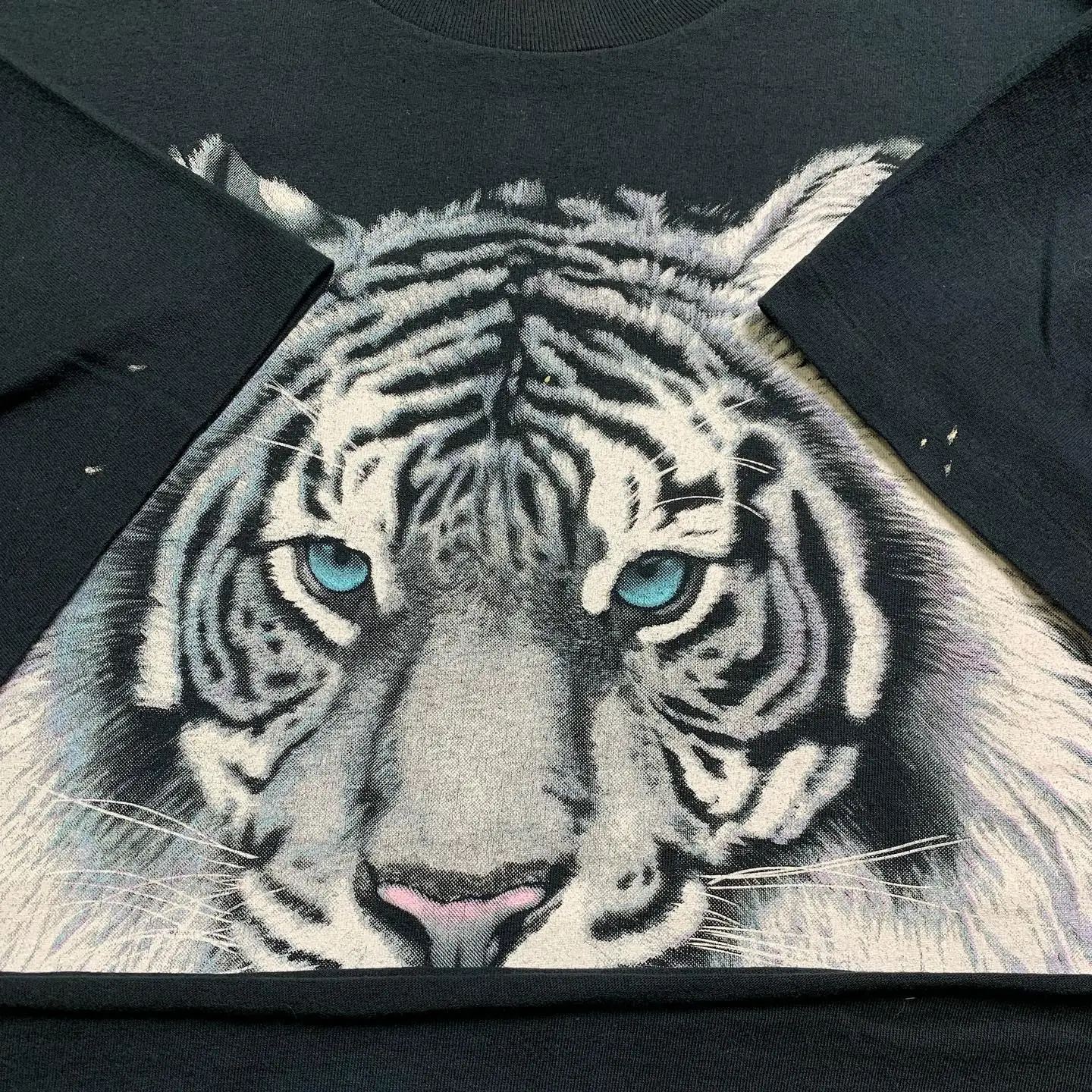 Black Vintage Feel Tiger Print Short Sleeve T-Shirt Realistic Design Lazy Style Cotton Casual Top for Men And Women