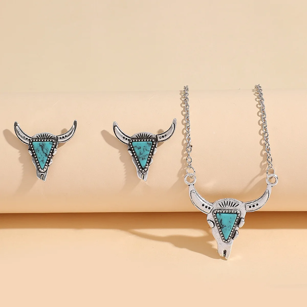 طقم مجوهرات عصري بتصميم عرقي على شكل رأس ثور مع أقراط وقلادة من الفيروز الأخضر #4