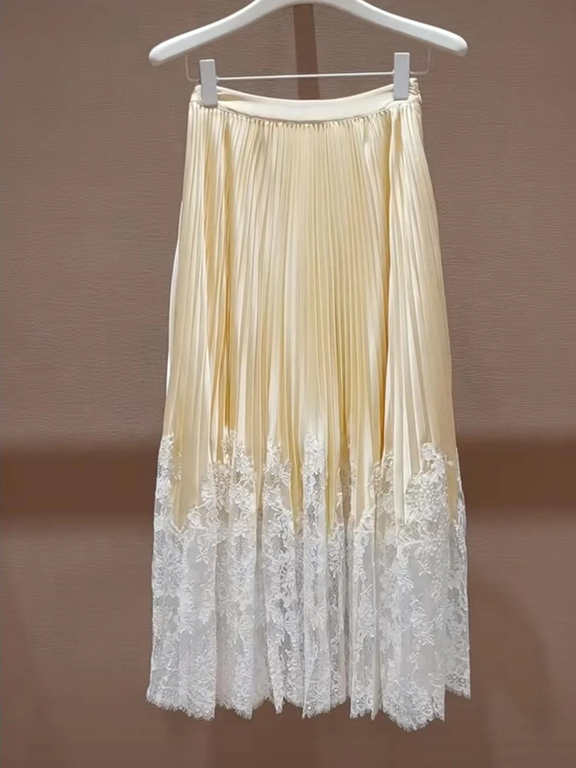Yellow Lace Splicing Hem Midi Skirt HEIDD SP2026 Spring Summer Pleated Half-length Women's High Waist Polyester Fiber