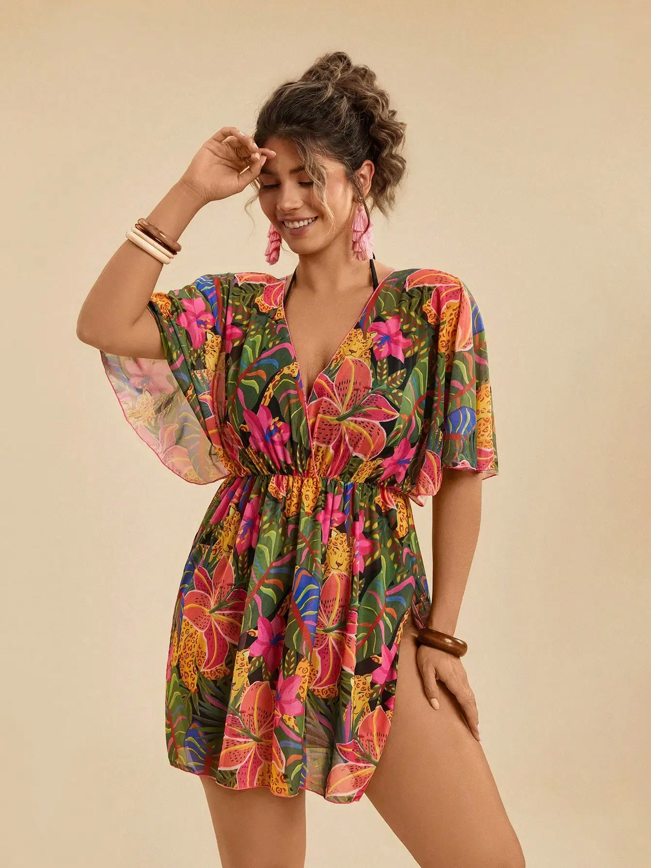 Vestido Playero Tipo Capa con Estampado Floral Tropical para Mujer Talla Grande, Ideal para Vacaciones de Playa y Atuendos de Verano