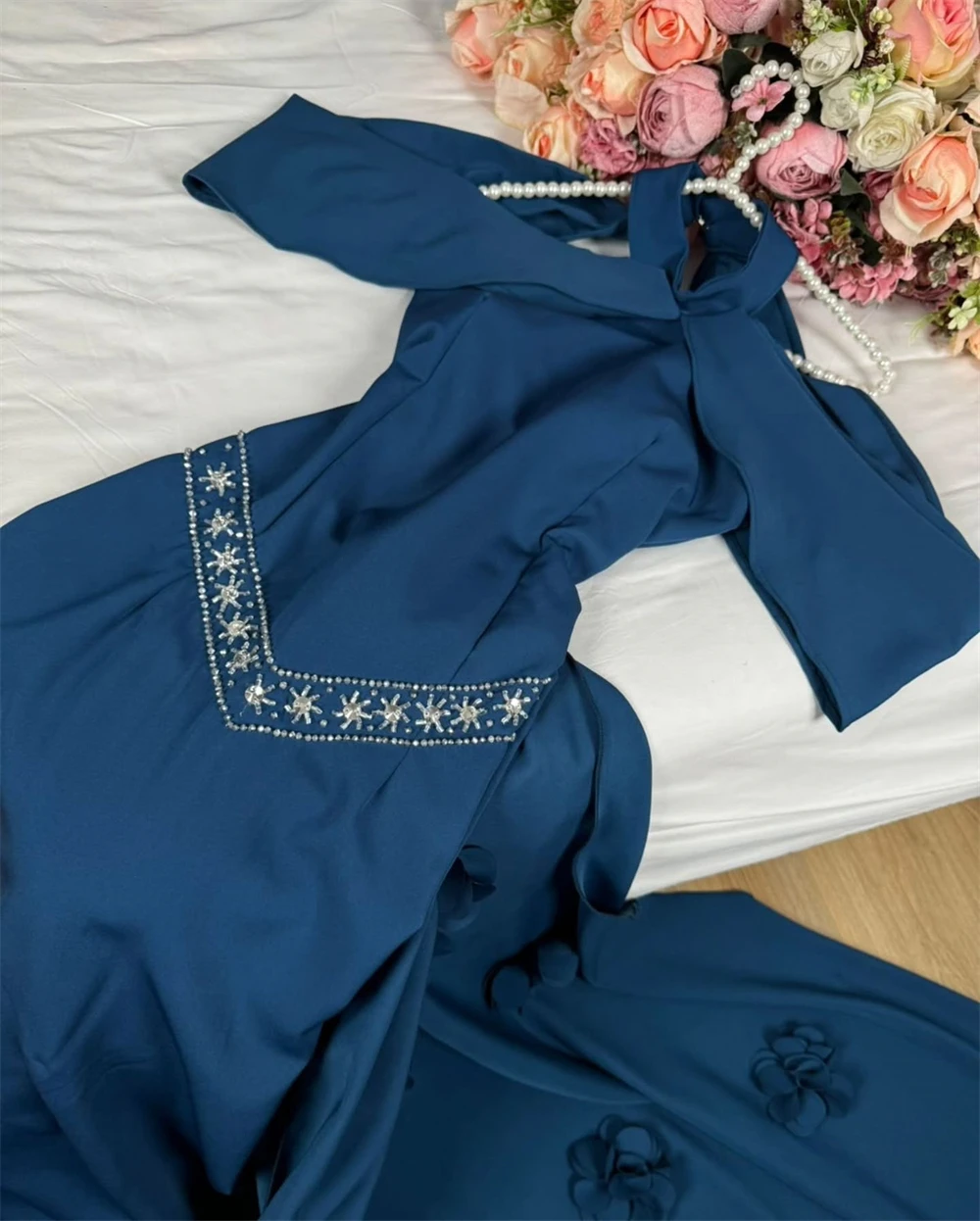 Customized Evening Dress Classic Blue Halter Off the Shoulder Sleeveless Mermaid Panel Train Appliques Beading Celebrity Gowns