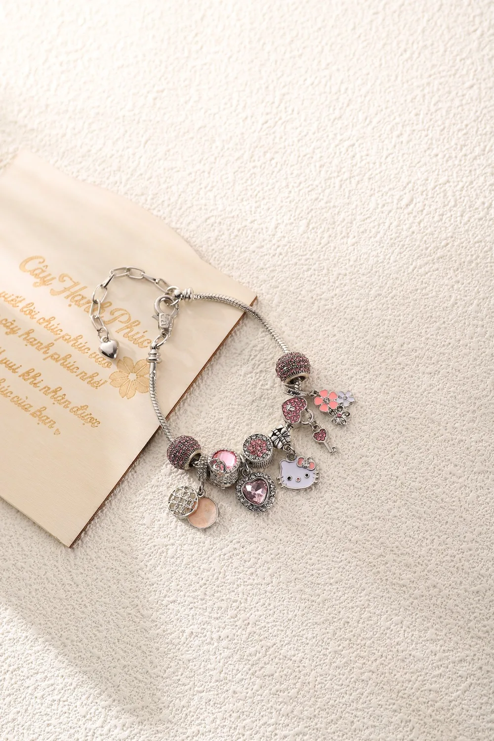 

Sanrio DIY beaded bracelet for women INS style shiny pink KT hand jewelry girlfriend birthday gift