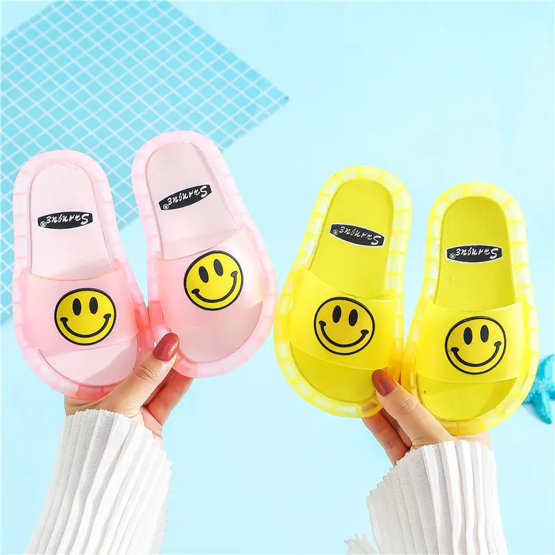 Nieuwe Cartoon Lichtgevende Kinderen Slippers Jongens En Meisjes Schattige Baby Indoor Mode Thuis Anti-Slip Zachte Comfortabele Sandalen gift