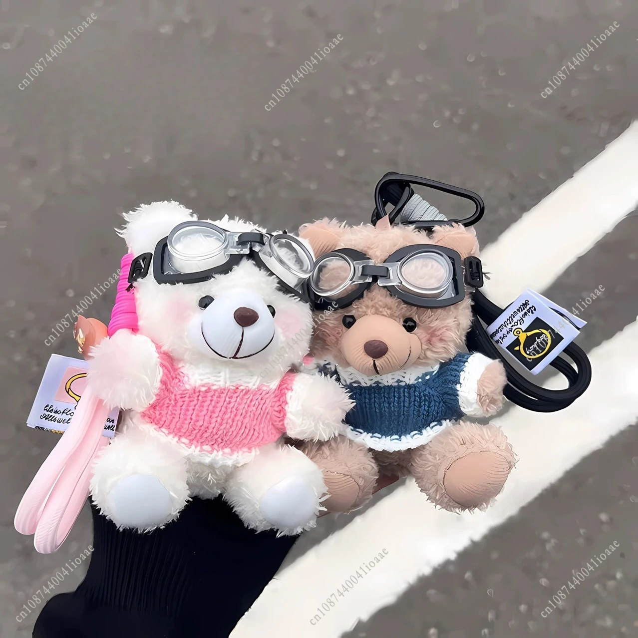 Cartoon Pilot Bär Bunte Kleidung Bär Anhänger Tasche Zubehör Kreative Kawaii Schlüsselbund Rucksack Zubehör Desktop Ornamente