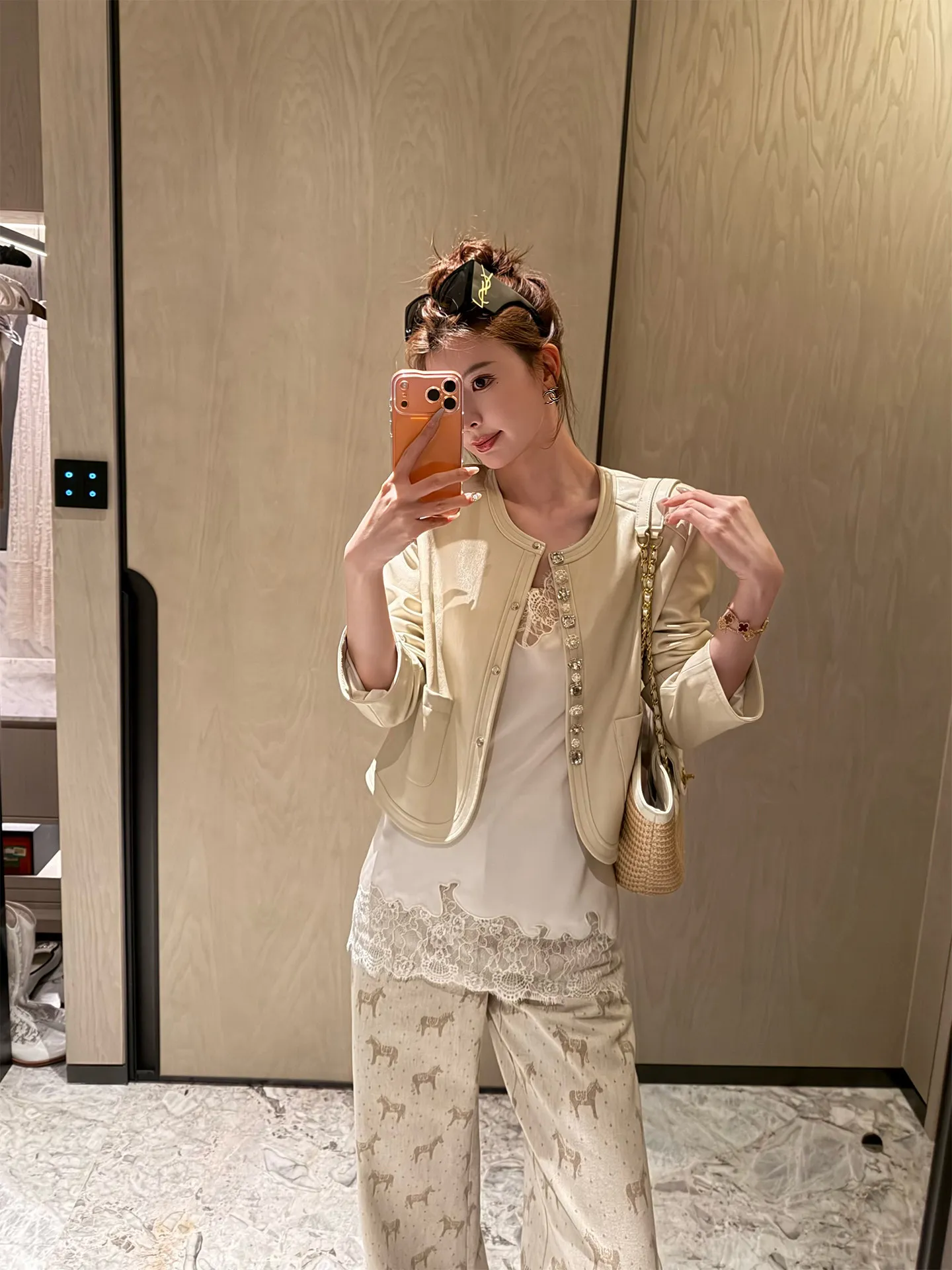 

Женская весенняя новинка: винтажная куртка из искусственной кожи в стиле ретро с индивидуальным дизайном, модная женская одежда