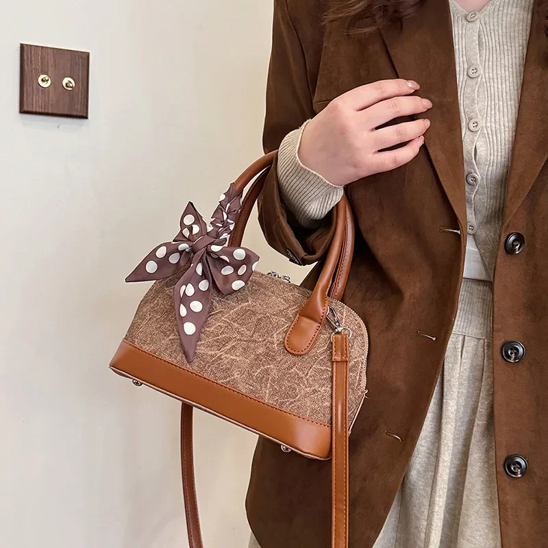 

2025 New Version! High-End Niche Crescent Underarm Bag - Roomy & Stylish, Easy To Match All Outfits, Must-Have for Fashionistas