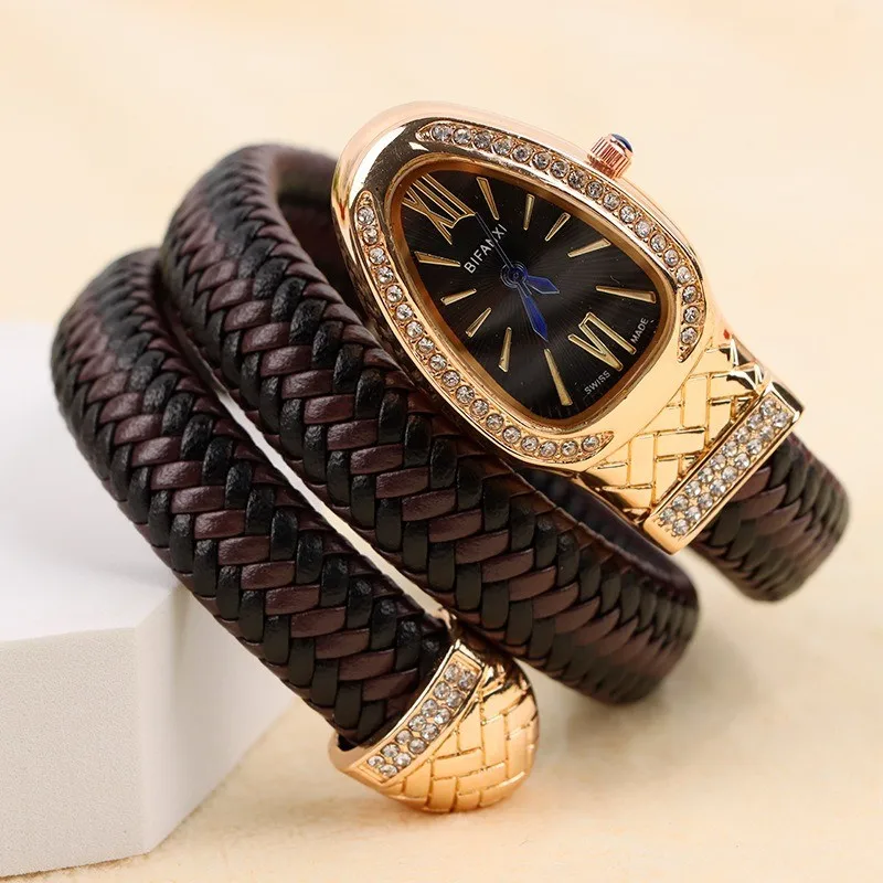 Ladies' watches, gold snap-shaped diamond-encrusted leather strap bracelets, fashionable and elegant luxury quartz watches