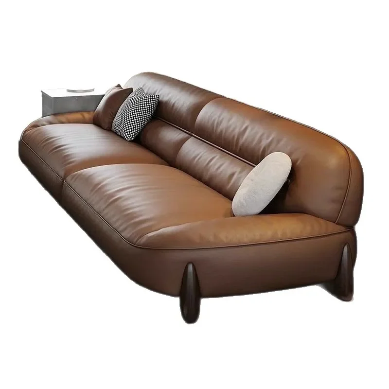Divano minimalista italiano, divano in pelle di vacchetta di primo strato in stile retrò, piccolo soggiorno per tre persone in fila dritta