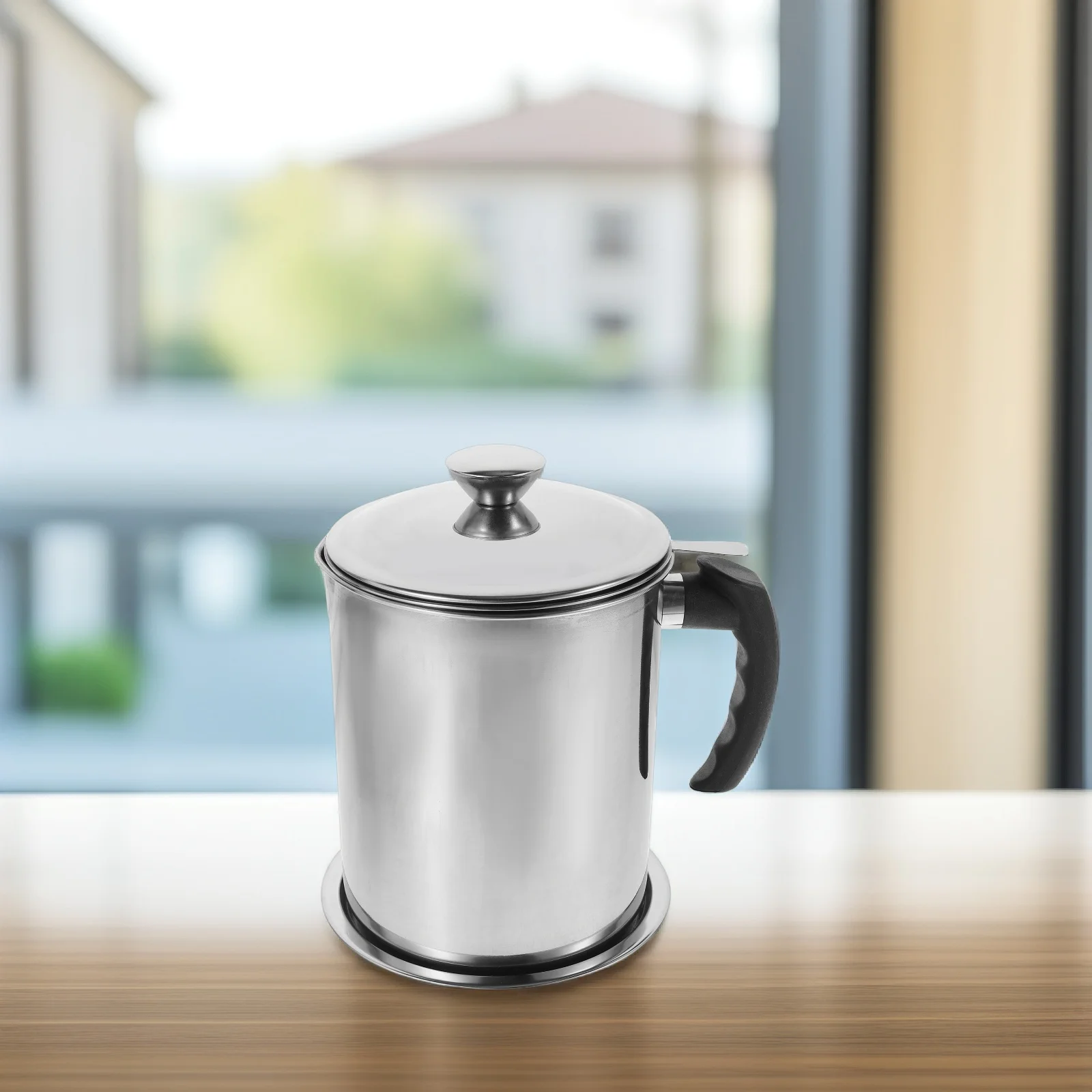 

2.2L Stainless Steel Bacon Grease Container Removable Fine Mesh Strainer for Kitchen Oil Storage Prevent Rust Stain