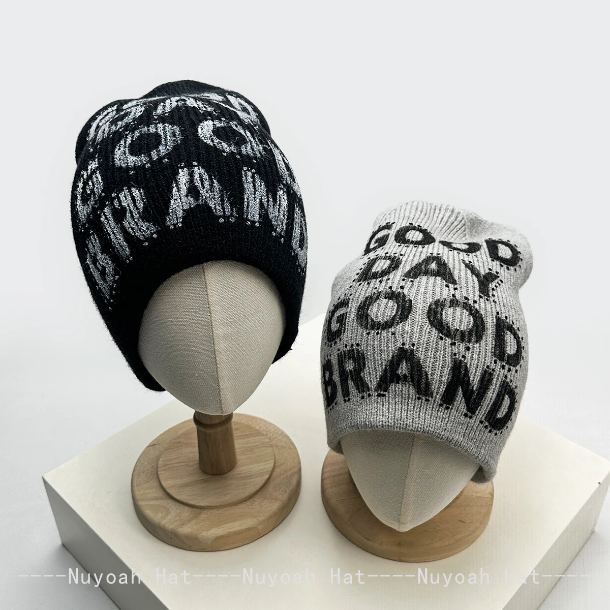 American Retro Spray Painted Letters Knitted Beanie Hat Unisex Simple Warm Color Block Ins Fashion Accessory for Men And Women