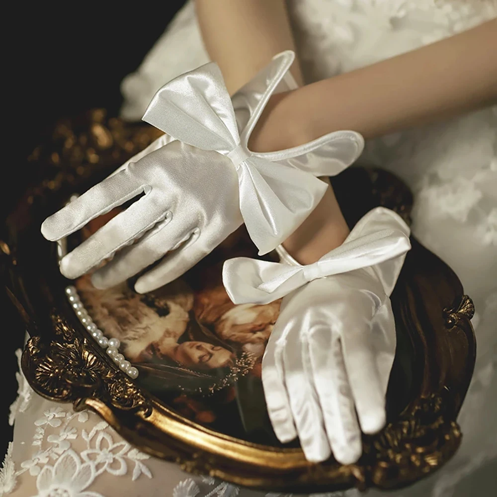 

Elegant Delicate Party Prom Women Short Design Bow Kont Gloves Full Finger Gloves Wedding Accessories Satin Mittens