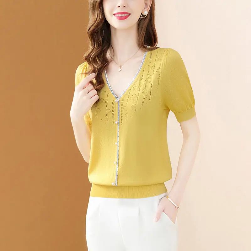 مزاجه الخامس الرقبة الحرير الجليد محبوك تي شيرت للنساء موضة جوفاء تنوعا قصيرة الأكمام رقيقة