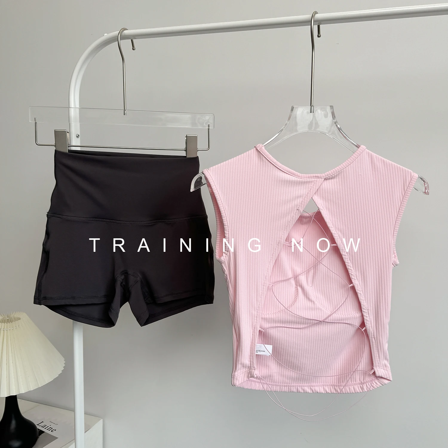 

Женский костюм для бега, летняя тонкая одежда для йоги и фитнеса, профессиональный быстросохнущий спортивный жилет для пилатеса, шорты