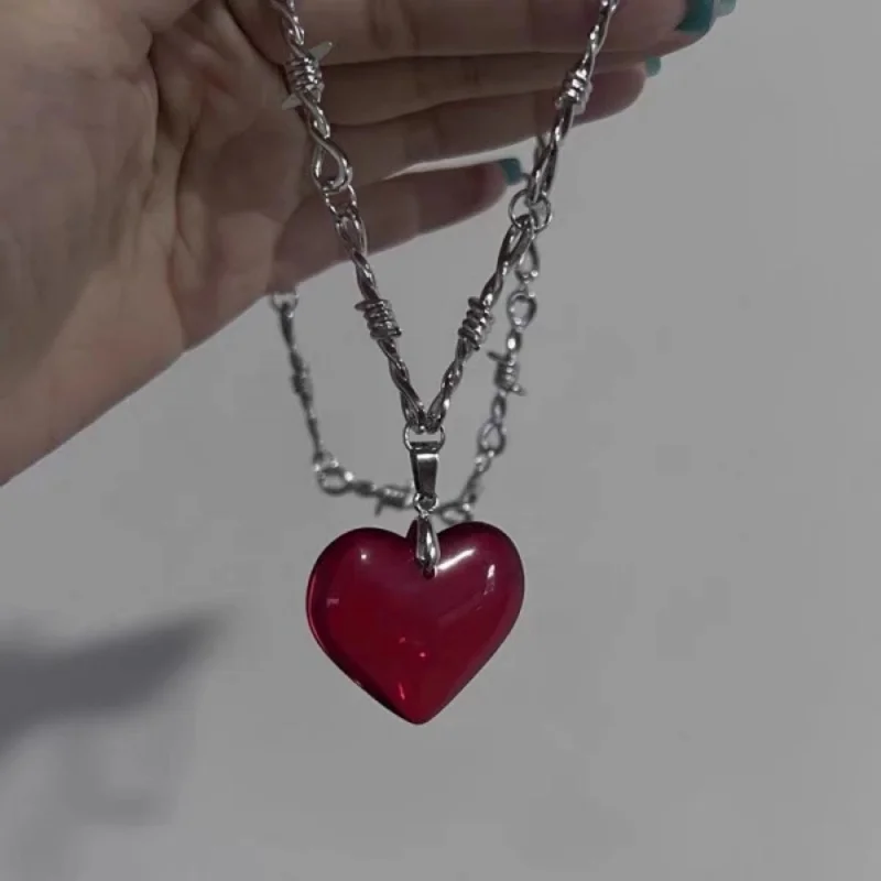 Glass Heart Pendant, HighEnd And Fashionable Women's Accessory, Elegant Collarbone Chain, Fashion Jewelry Necklace Item