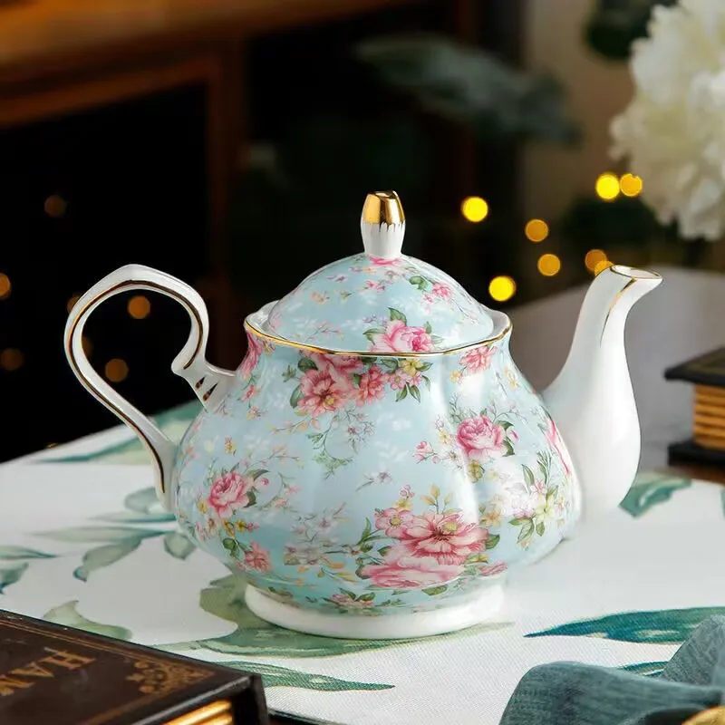 900ML European Bone China Teapot English Afternoon Tea Set Teapot High-Grade Porcelain Coffee Pot Heat Resistant Kettle Pot