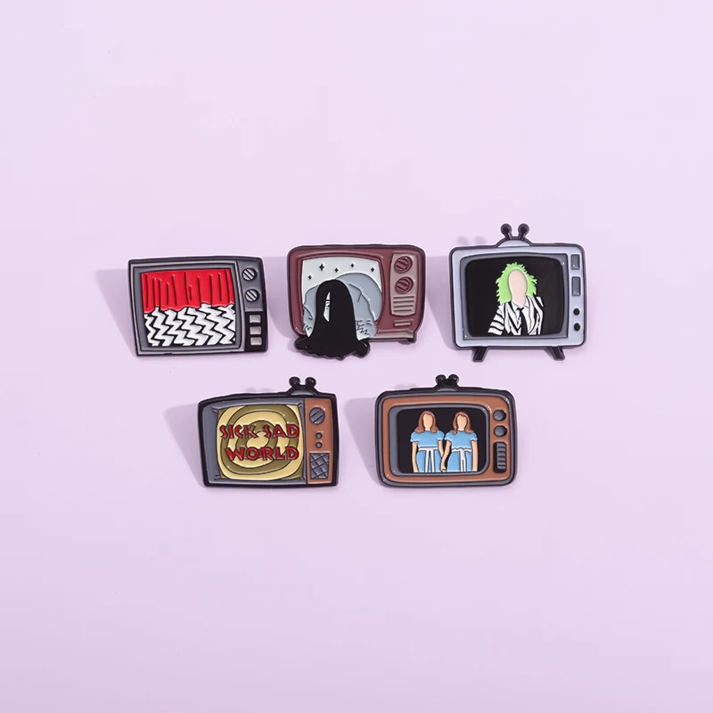 

5types Retro TV and Radio Enamel Pins Vintage 80's Equipment Brooches Clothes Backpack Decorative Lapel Badge Fashion Jewelry