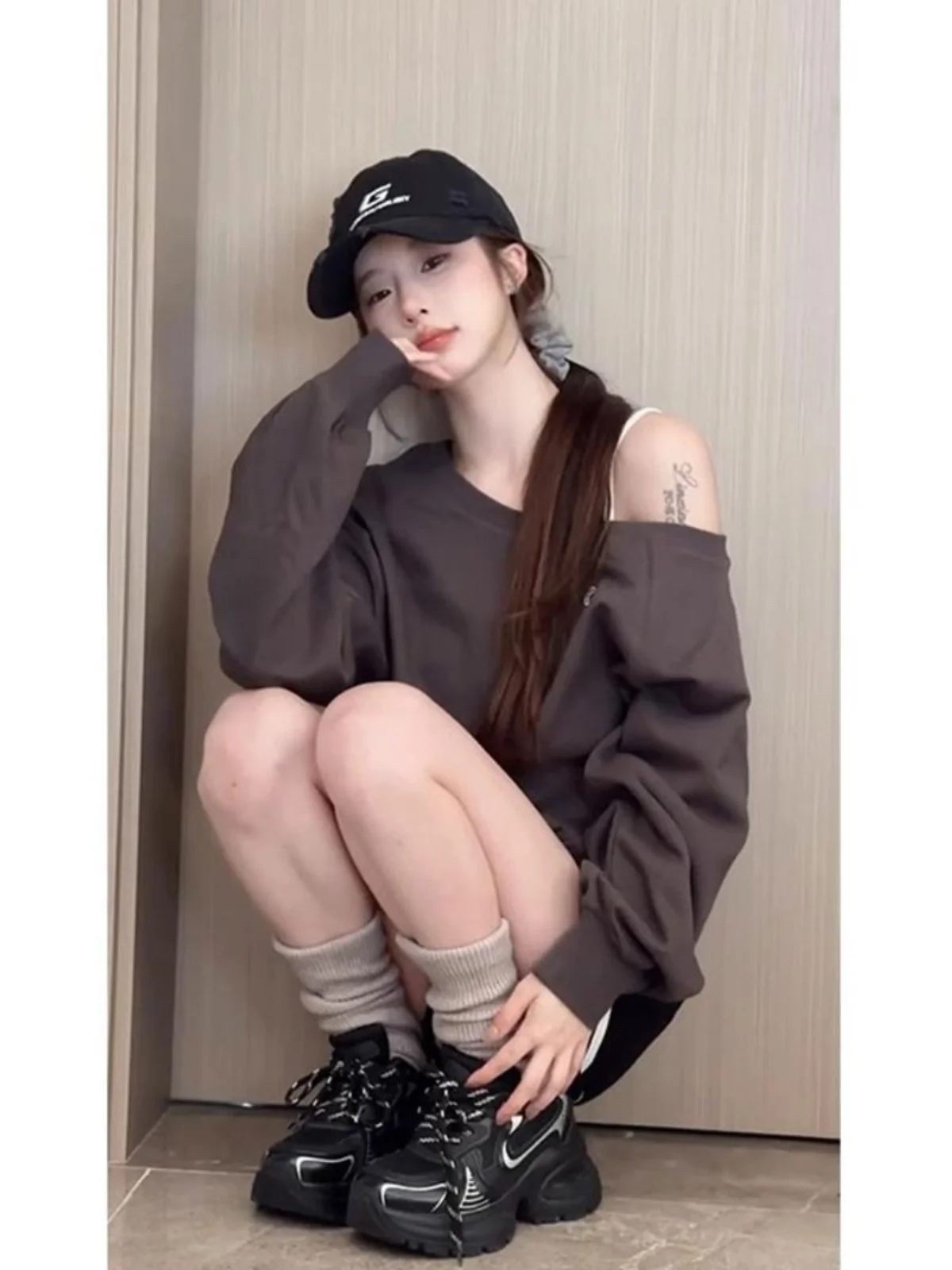 Retro American Spicy Girl Diagonal Shoulder Sweatshirt Women Spring Autumn Loose Lazy Style Pure Desire Shoulder Long Sleeve ...