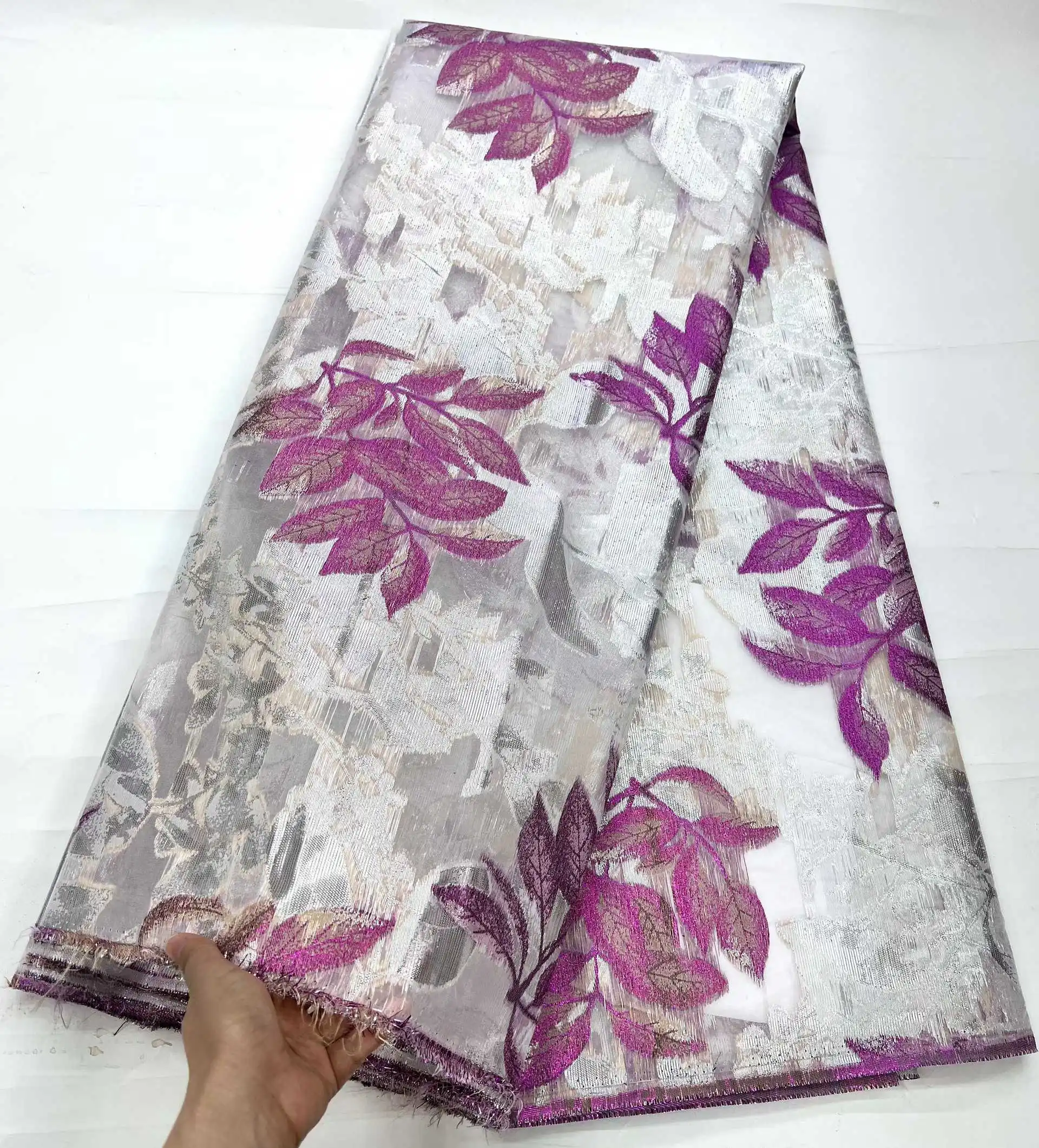 Ultimo 2025 Tessuto di pizzo broccato africano di alta qualità Tessuto di pizzo jacquard nigeriano Damasco per le donne Abiti da festa di nozze AH1648