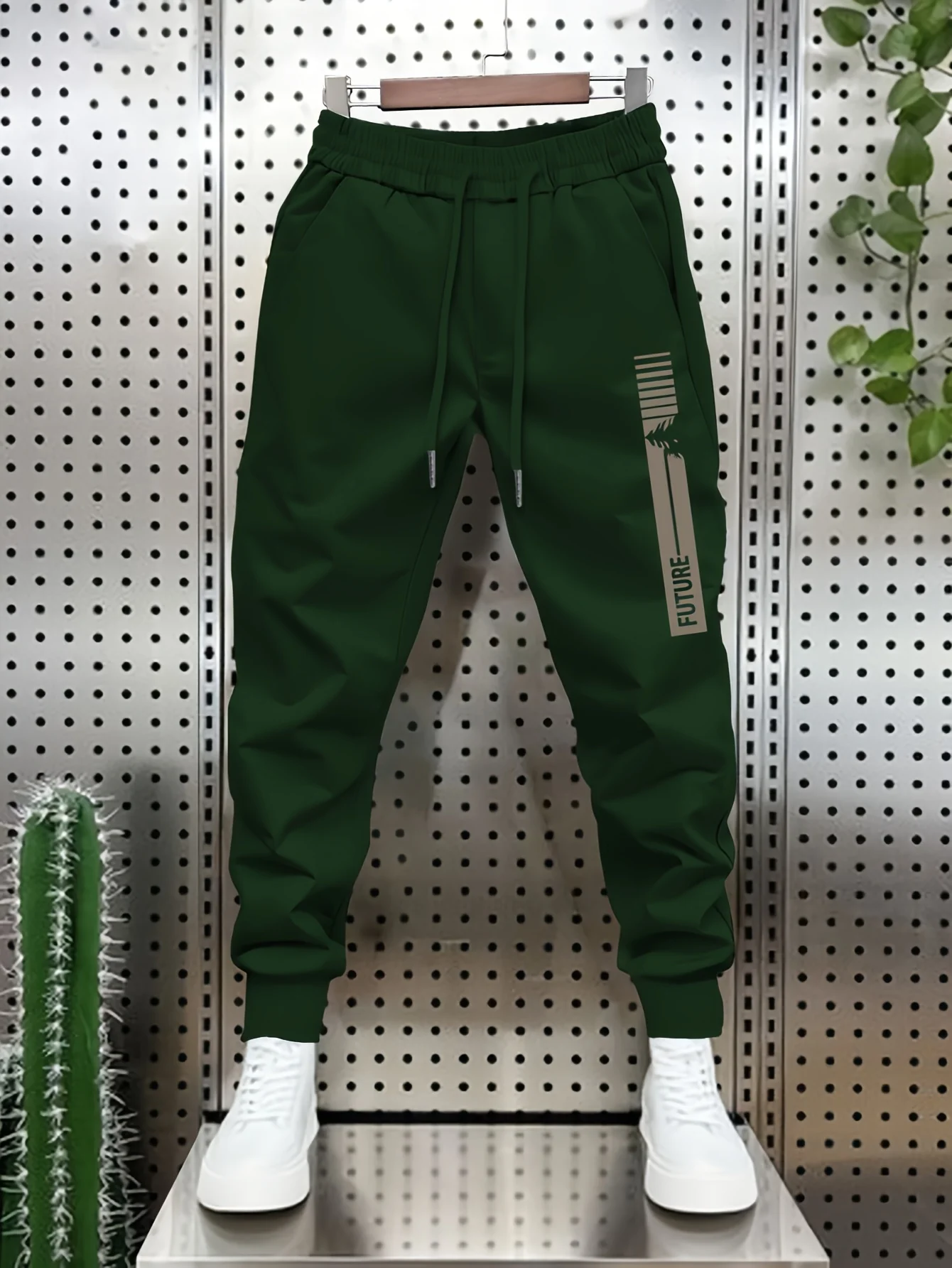 Vertical FUTURE slogan with geometric stripe leg‑side graphic print sweatpants for men hip hop sports jogger trousers