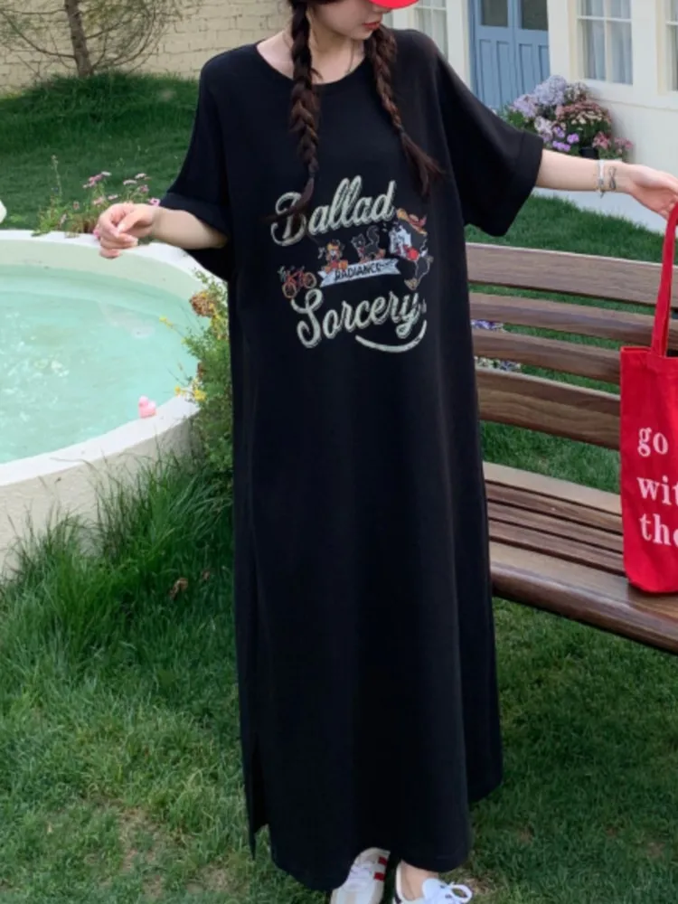 فستان صيفي كبير الحجم مطبوع عليه تي شيرت نسائي فضفاض برقبة دائرية وتنورة طويلة فستان نسائي عصري فساتين سوداء للسيدات فيستدوس