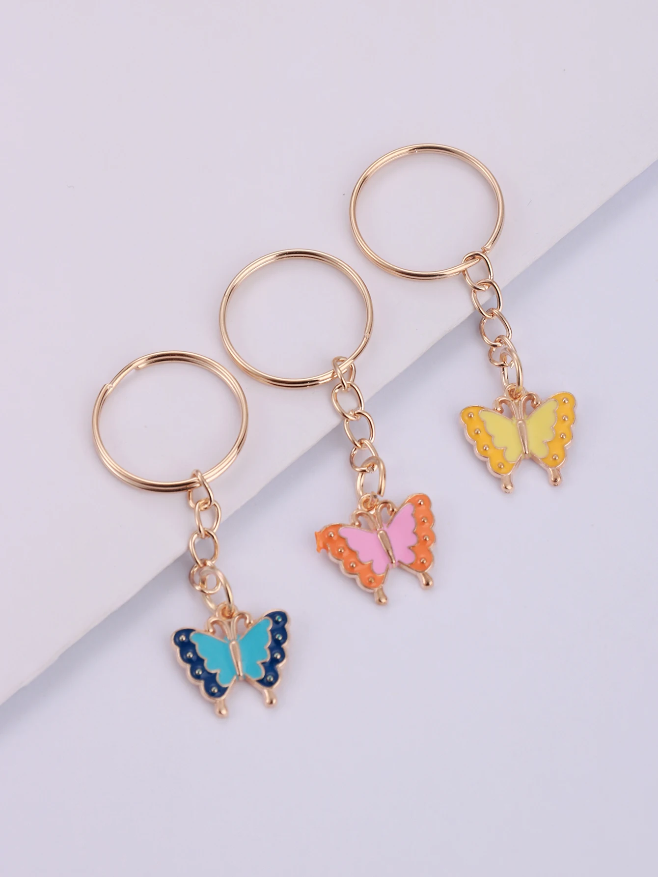 Porte-clés en métal papillon en alliage mignon, porte-clés étoile, décoration de portefeuille, sac à dos, pendentif breloques, cadeau de fête d'anniversaire, 8 pièces