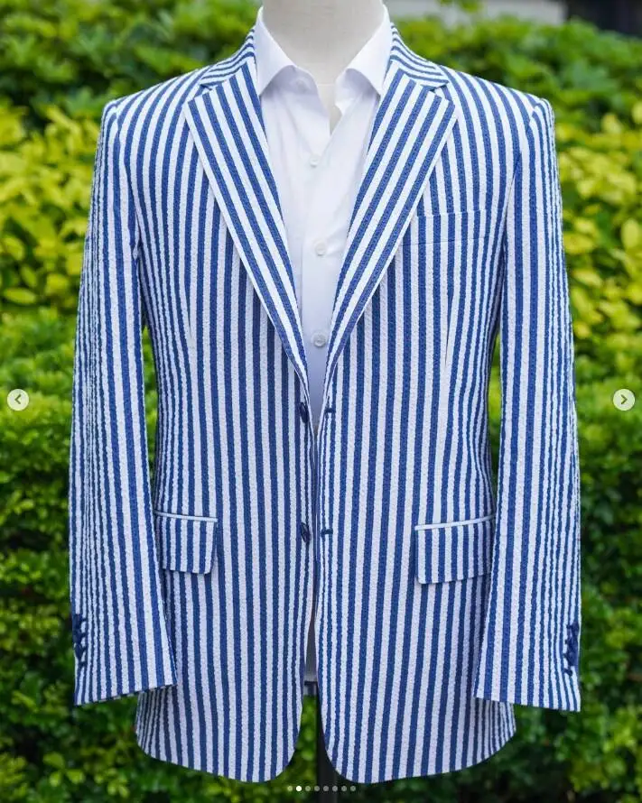 

Blue White Vertical Stripe Seersucker Blazer For Men Notch Lapel Single Breasted Slim Fit Lightweight Summer Jacket Customized