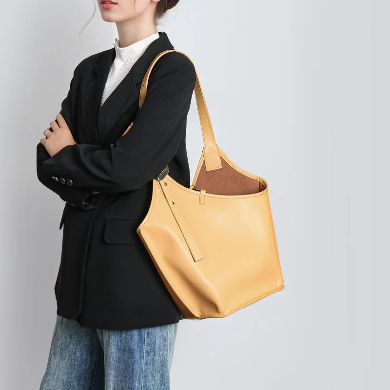 

Single Shoulder Underarm Geometric Genuine Leather bags for women large Pillow Cowhide Crossbody Commuter tote bucket big bag