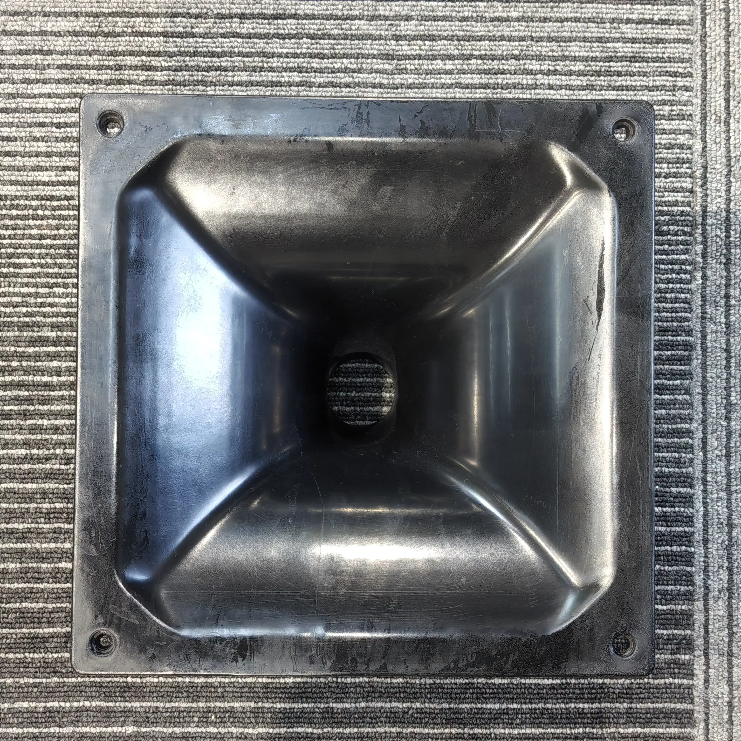80x50 Abdeckungs-Lautsprecherhorn 270x270x136mm aus technischem Kunststoff für Kompressionsantrieb – Detail 10