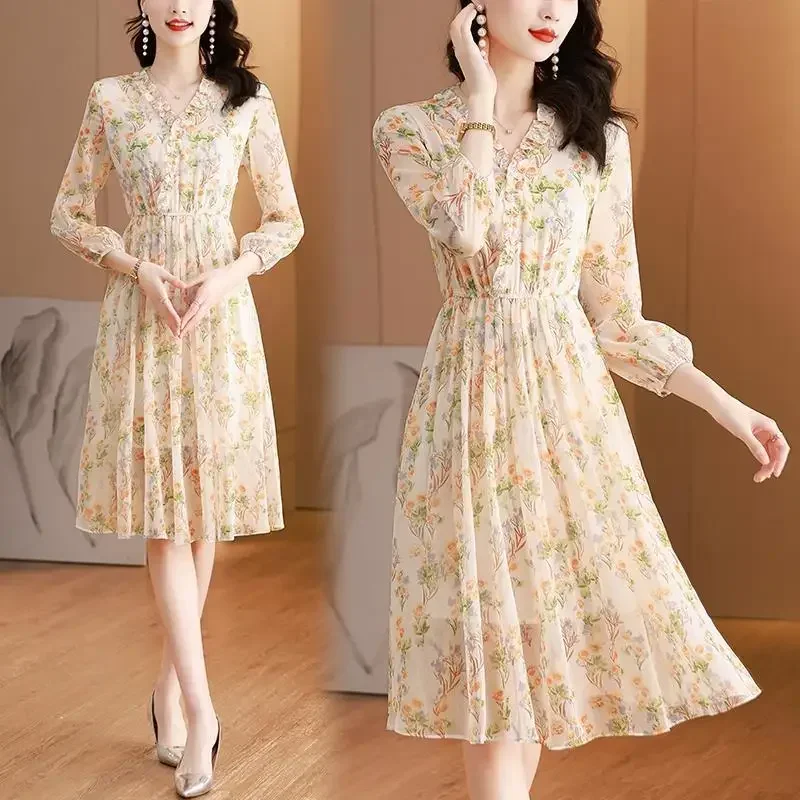 Robe en mousseline de soie à fleurs pour femmes, nouveau style de mode, col en V, coutures épissées, mince, mi-longue, robe d'été, printemps, été