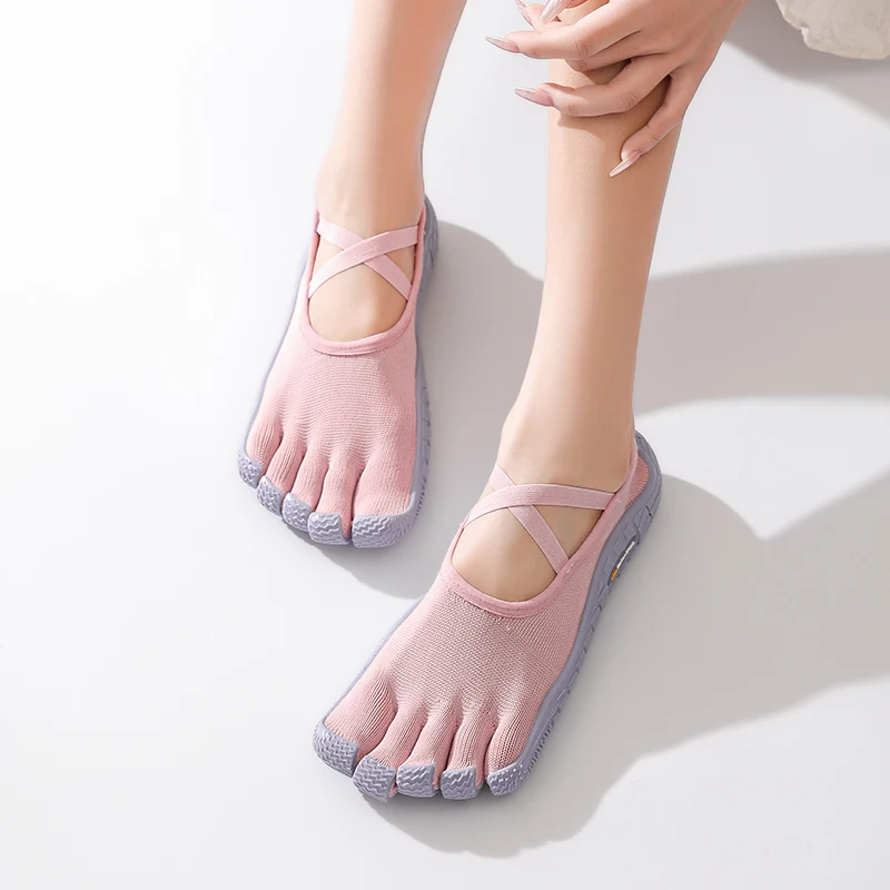 Womens Minimalist Five Finger Shoes, Flexible Non Slip Five Toe Footwear with Strap for Pilates, Gym Training