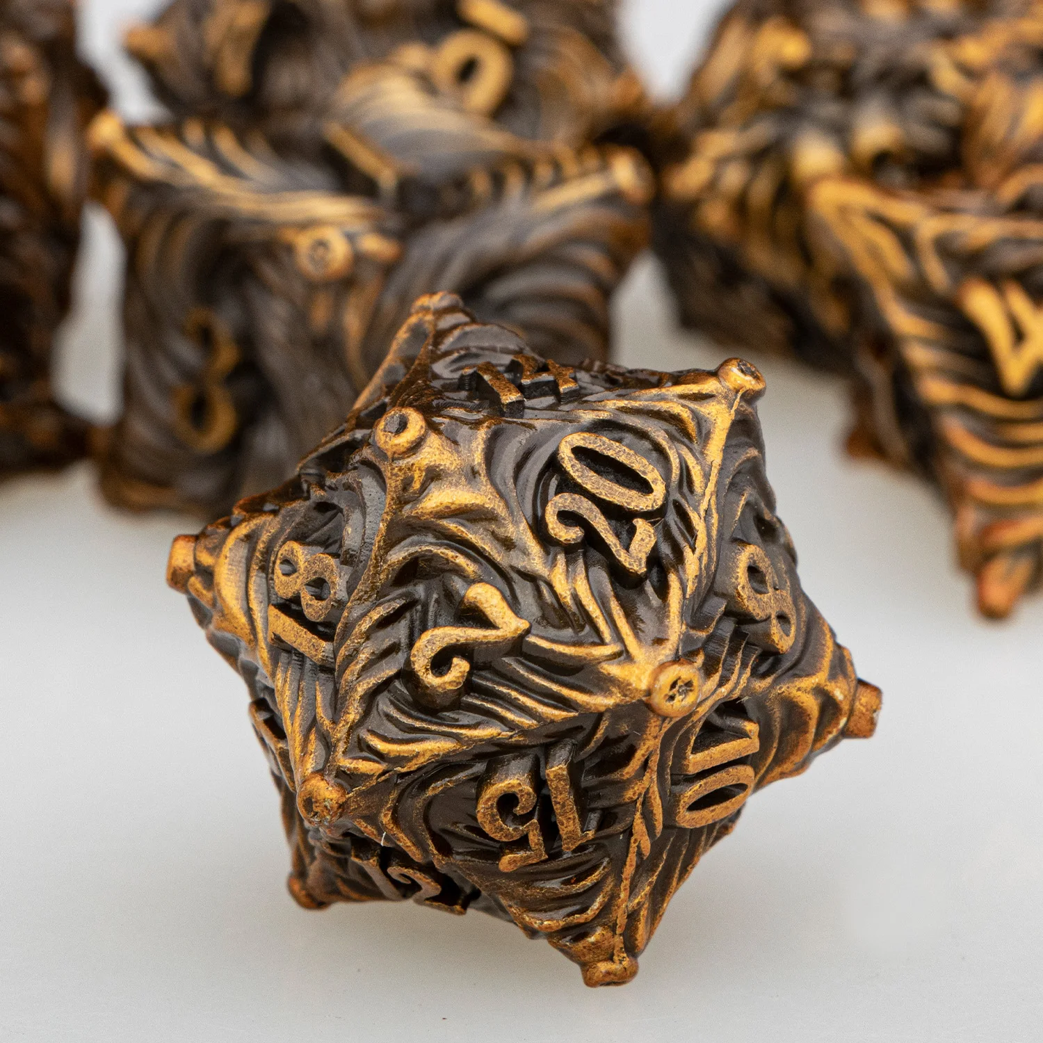 

Металлические кубики D&D в стиле античного золота для ролевых игр, набор из 7 штук для D20, D&D, Dungeons and Dragons, D+D, для настольных ролевых игр