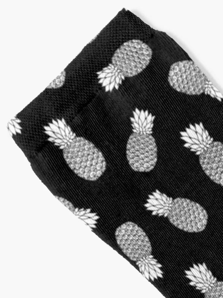 Meias preto e branco do padrão do abacaxi