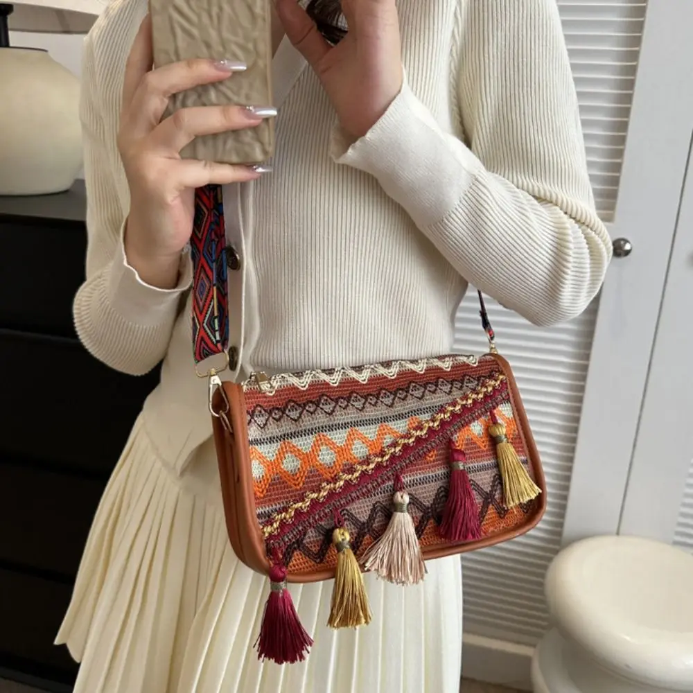 

Embroidery Bohemian Shoulder Bag Tassel Korean Style Woven Bag Large Capacity Bag Messenger Bag Colorful Fringe Shoulder Bag