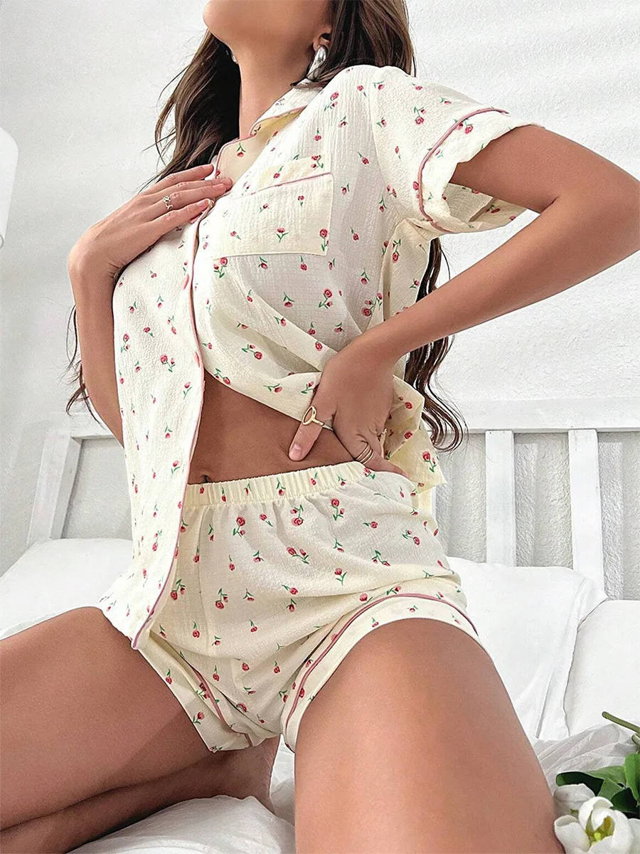 Women\'s Summer Loungewear Set Cute Heart Print Short Sleeve Notched Lapel Buttons Tops with Elastic Waist Shorts 2 Pcs Sleepwear