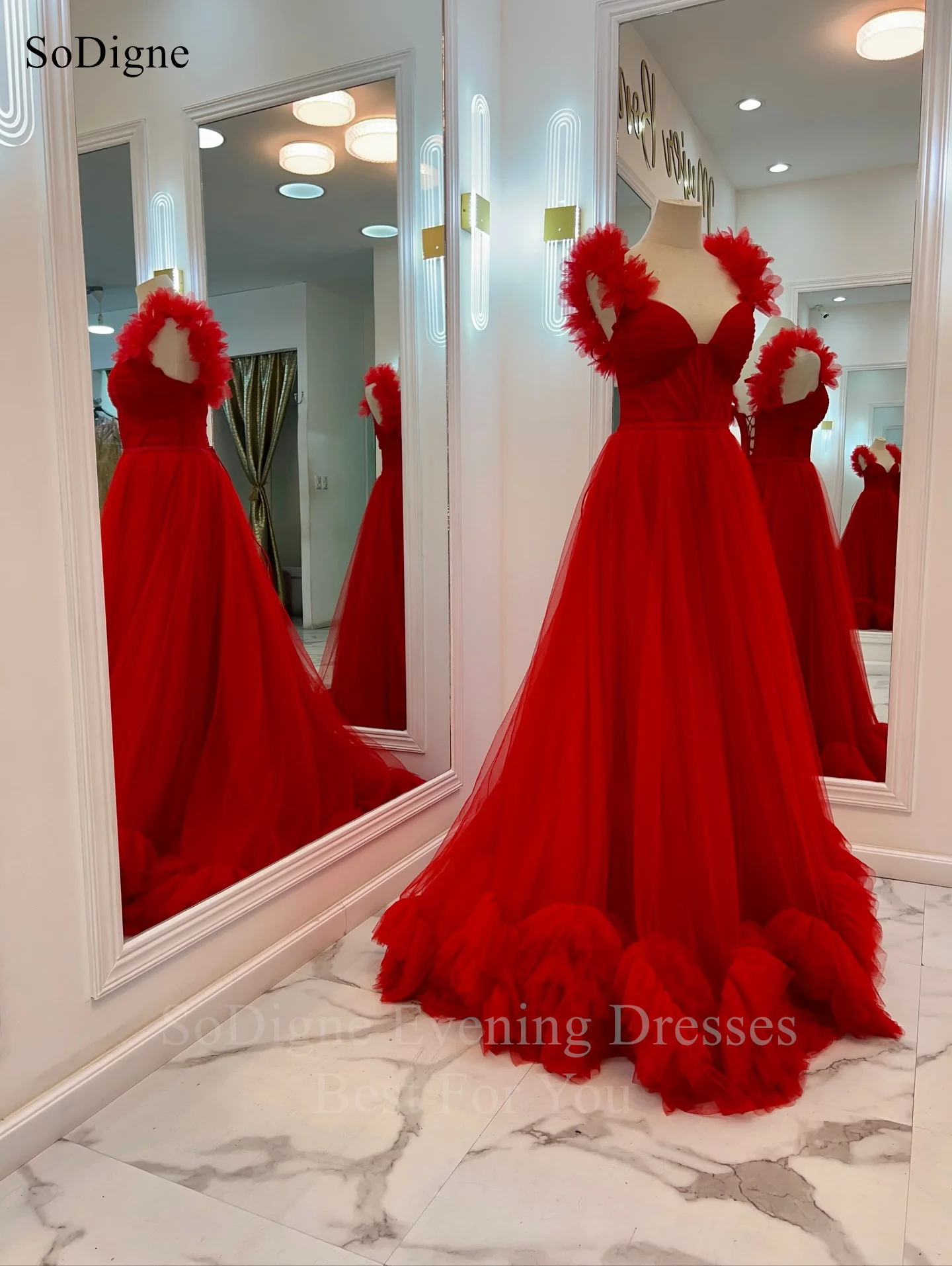 SoDigne Elegante Rode Tule A-lijn Avondjurken Ruglooze Mouwloze Feestjurk Ruches Vloerlengte Galajurken Op Maat
