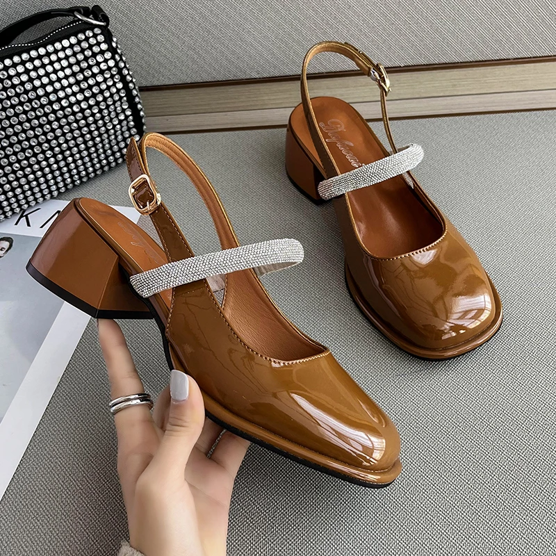 Women\'s 2024 Summer New Korean Fashion Square Headed Water Diamond One line with Thick Heels Mary Jane Baotou Sandals