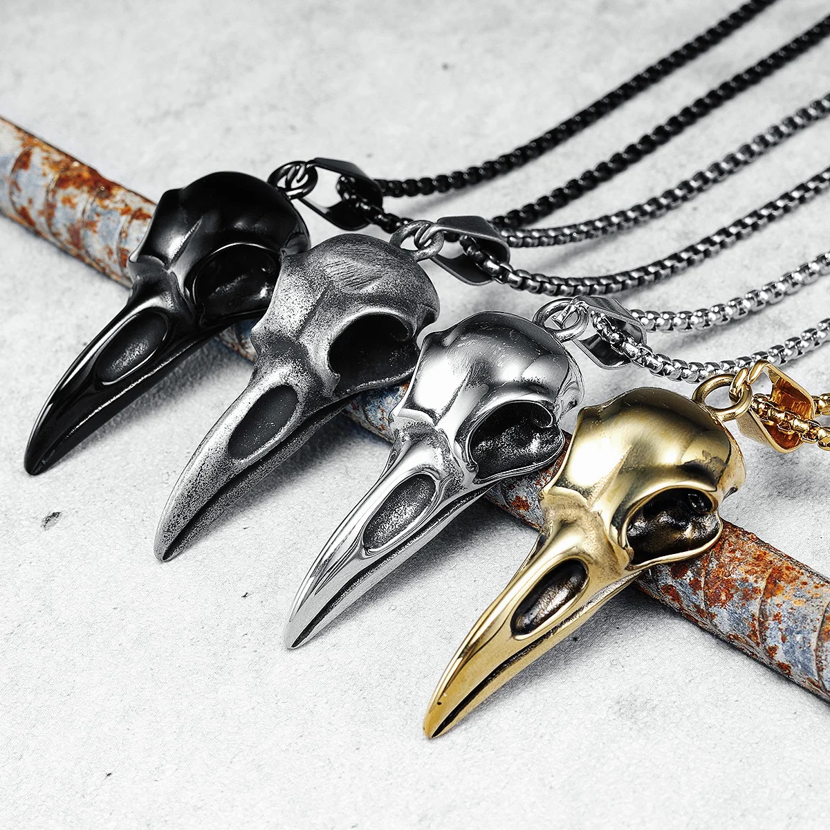 

Raven Skull Necklaces 316L Stainless Steel Crow Pendant Men Gothic Skeleton Chains Rock Punk Party for Friend Male Jewelry Gift