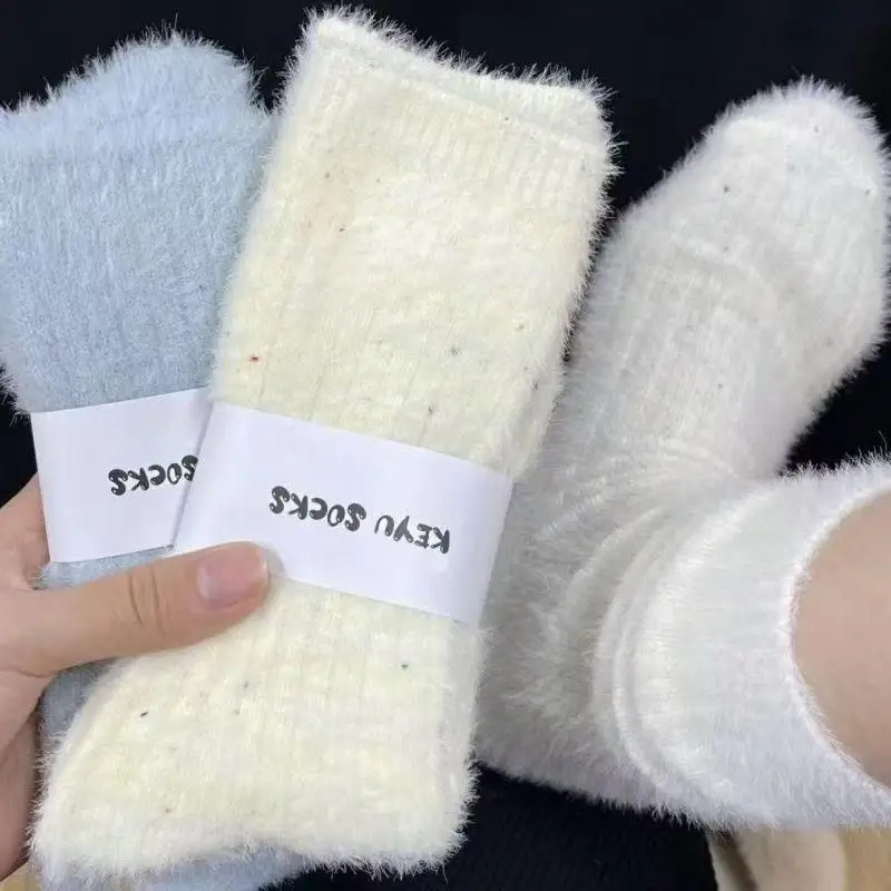 Outono inverno cor sólida pelúcia meados tubo meias quentes e grossos preto branco macio confortável casual senhoras meias