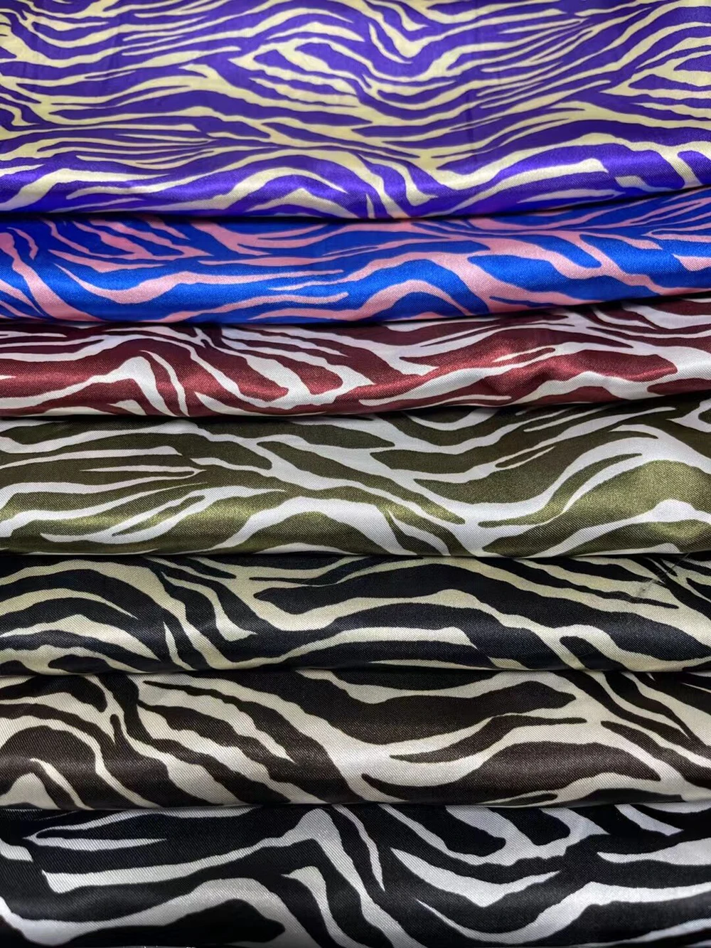 1 Meter x 1,48 Meter gestreifter Zebra-Satin-Druckstoff, weiches Futter – Detail 3