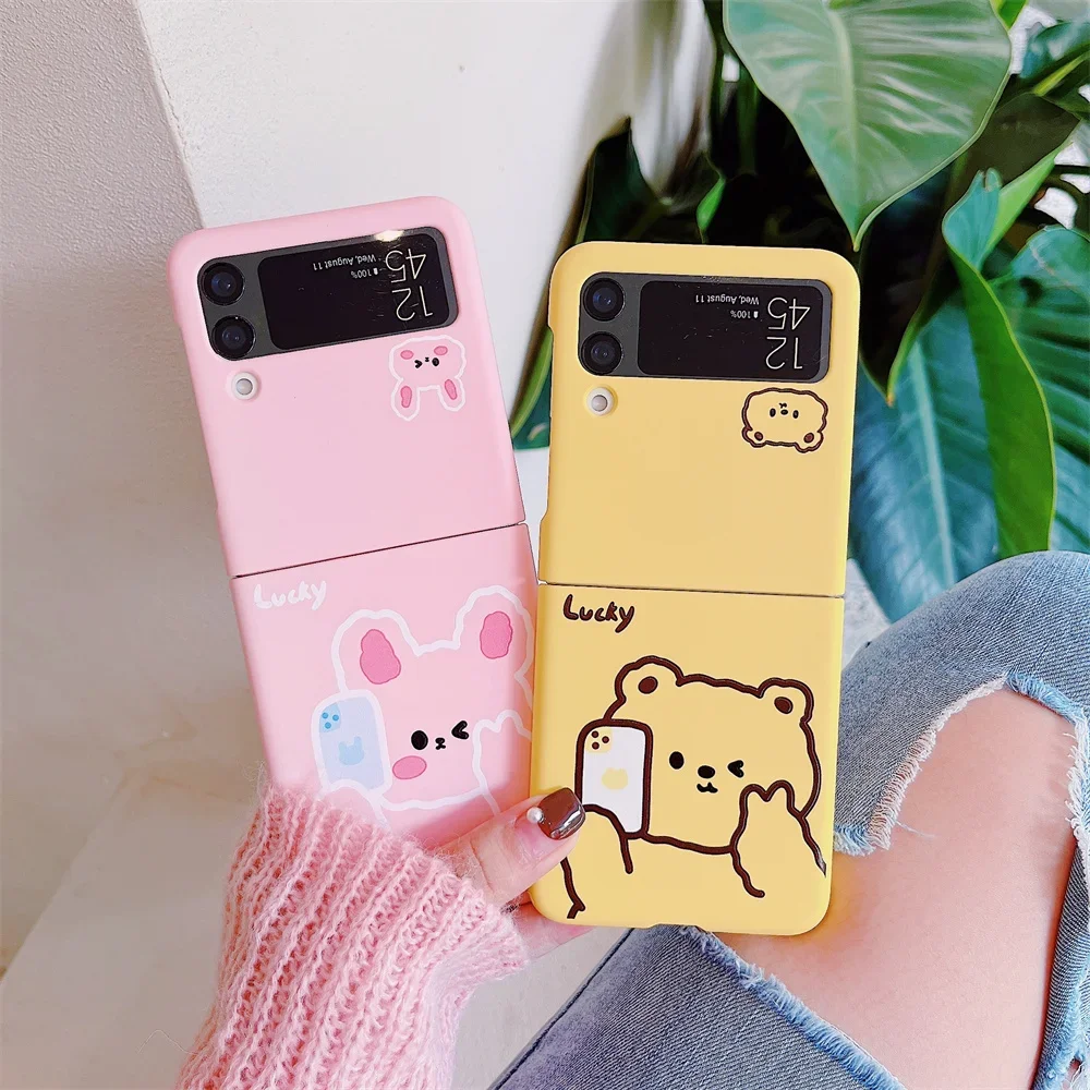 For Samsung ZFlip 4 3 5 Cartoon Bear Case For Samsung Galaxy Z Flip 4 6 5 Z Flip4 flip3 ZFlip5 Ultra Slim Hard Shockproof Cover