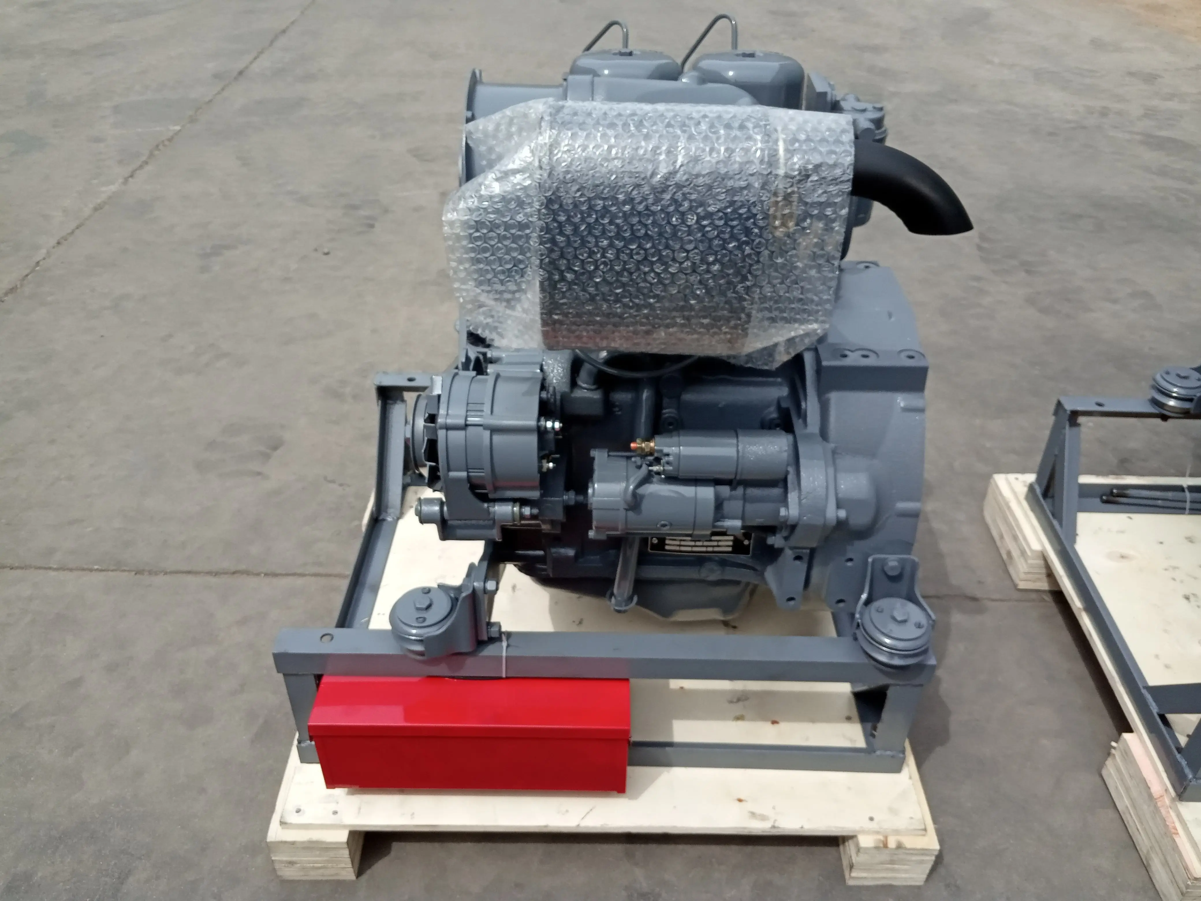 F2L912 For Deutz Air Cooled 2 Cylinder 4 Stroke Machinery Diesel Engines For Deutz Engine Assembly